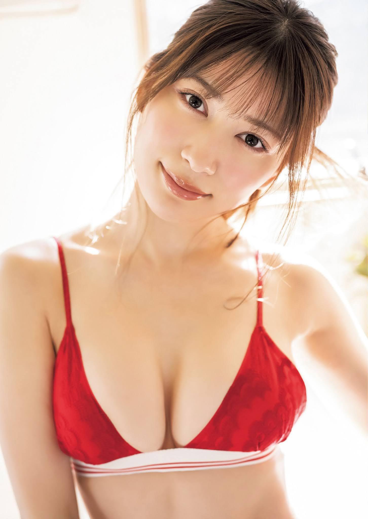 Risa Yukihira 雪平莉左, Young Jump 2021 No.16 (ヤングジャンプ 2021年16号)(4)