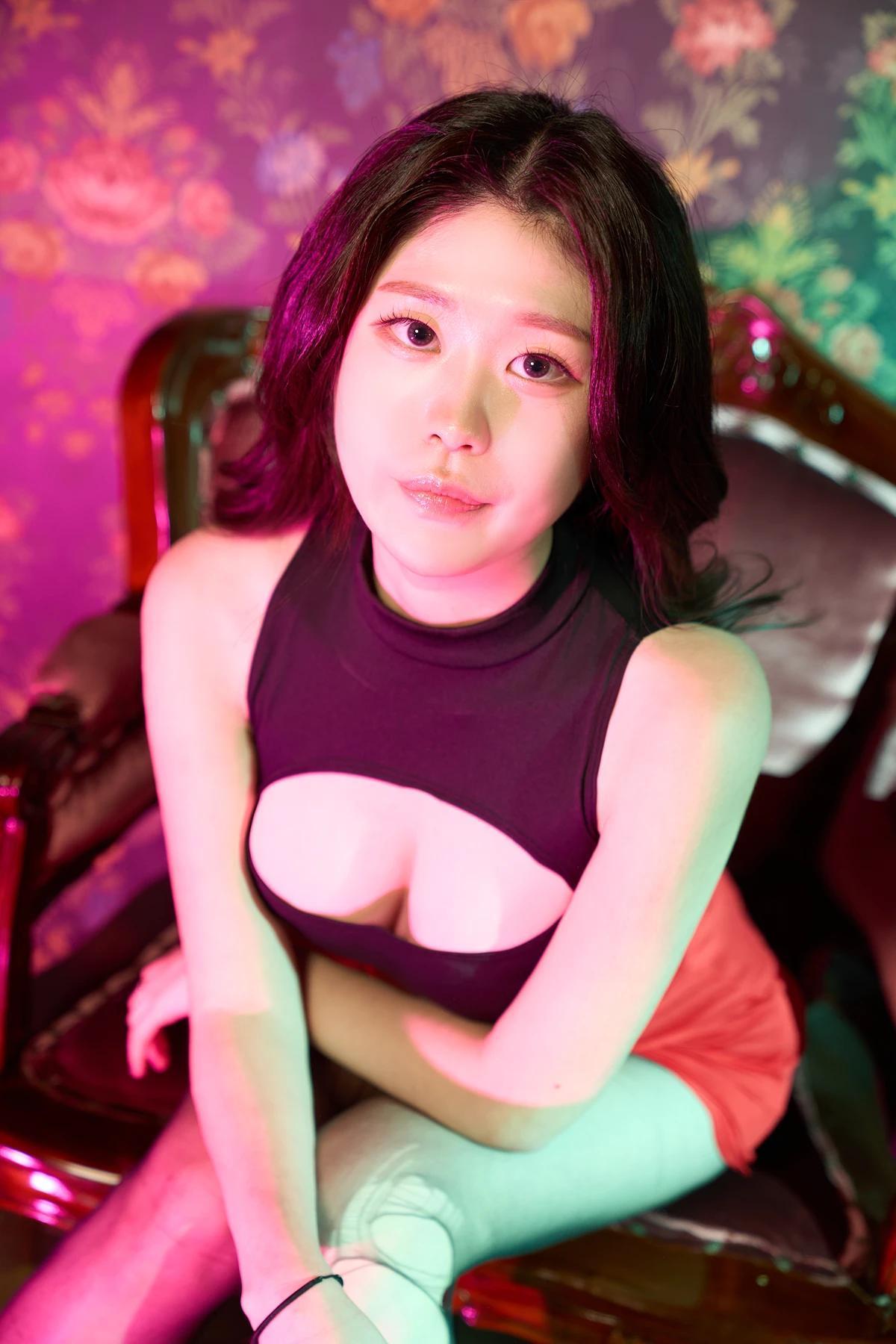 HaEun 하은, Photobook 「Fair Skin」(20)