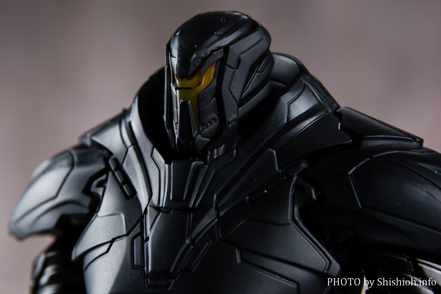 Pacific Rim : Uprising - Robot Spirits - Side Jaeger - Obsidian Fury (Bandai) - Page 2 GgIt2Cgt_o