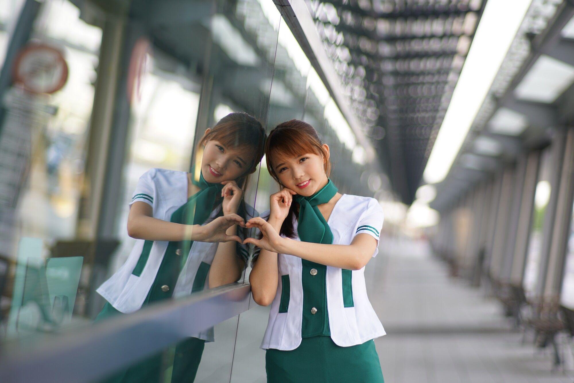 [台湾女神] 苏郁媛《烏日高鐵～空姐制服》 写真集(6)