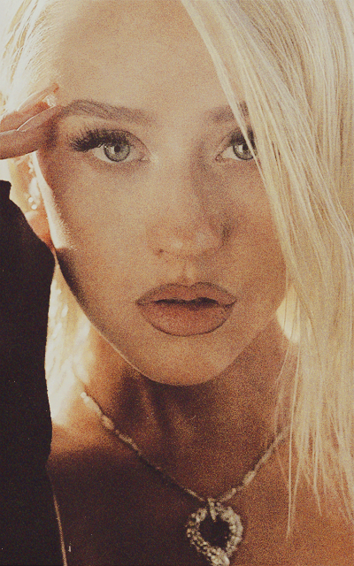 blondynka - Christina Aguilera BWCCPWJg_o