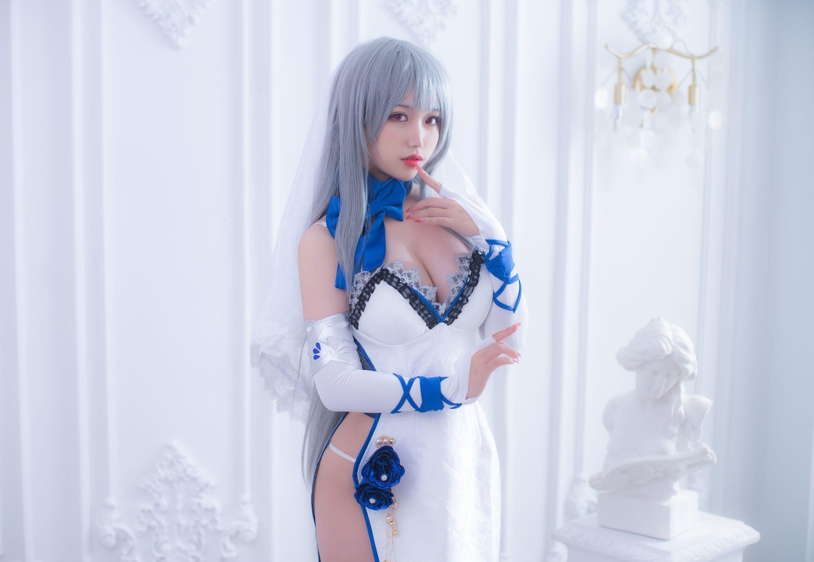 [网红COSER] 一北亦北 – 路易九世礼服 写真套图