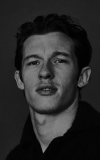 Callum Turner  MG24s0VM_o