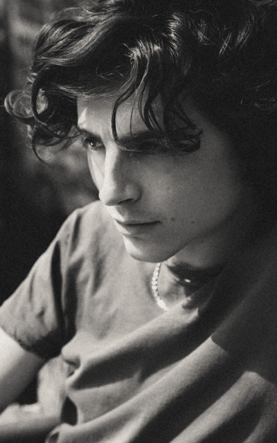 Timothée Chalamet  MmKk98gE_o