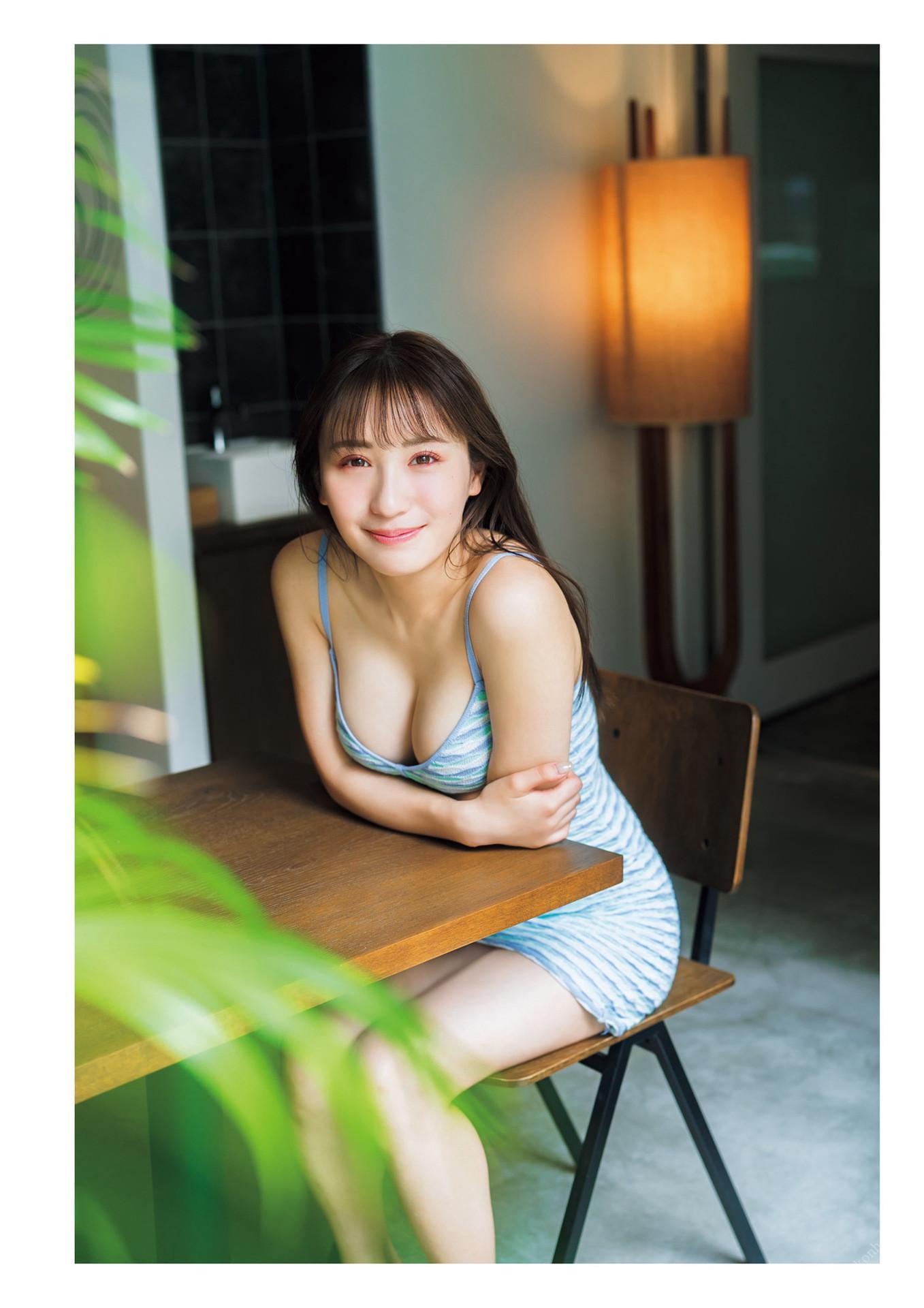 Ema Ito 伊藤愛真, １st写真集 電子特典付き 「soleil－ソレイユ－」 Set.02(4)