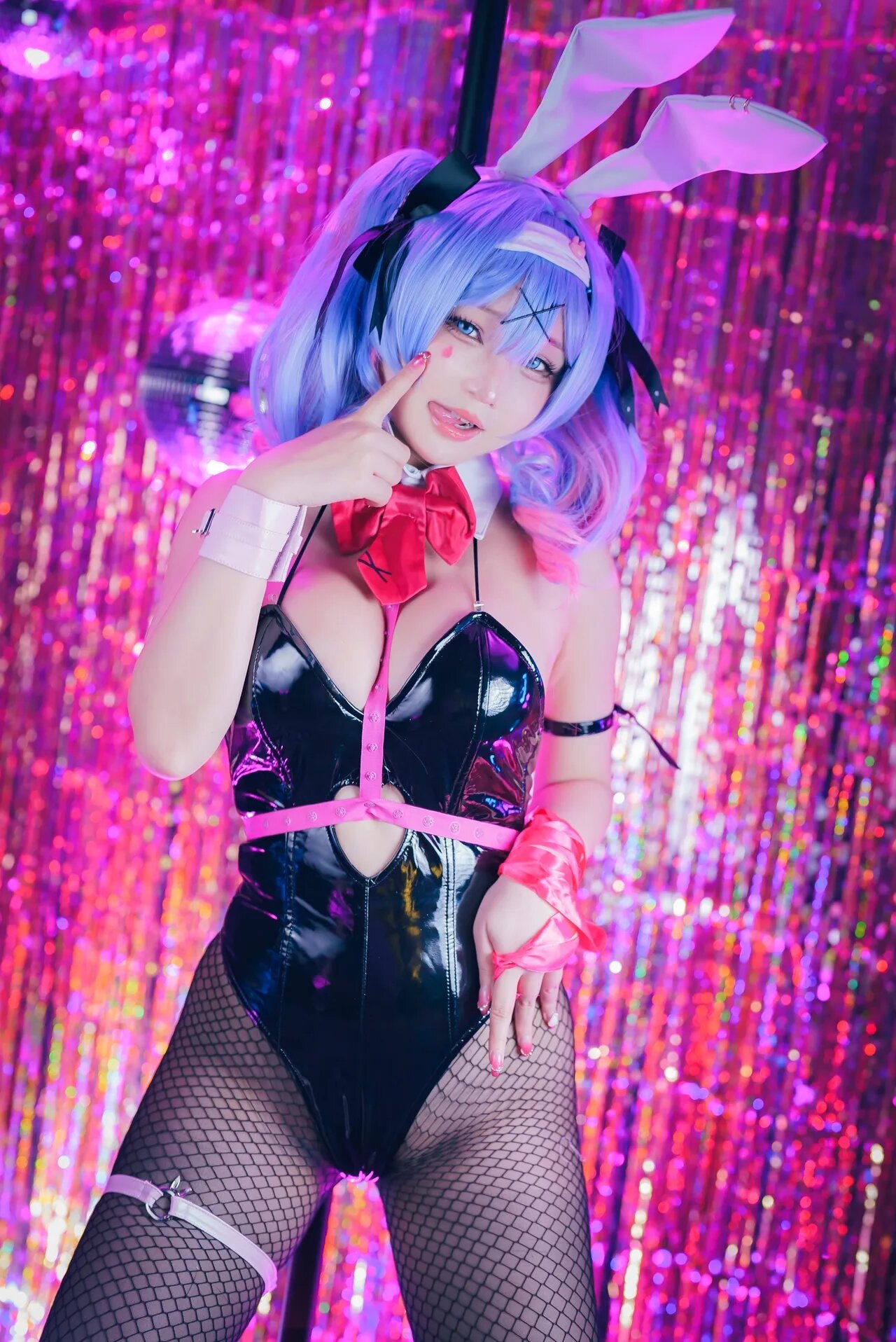 Takanashi Hanari - Miku Rabbit Hole