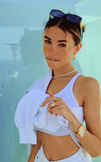 Théia Arnault