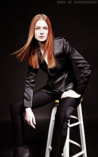 Bonnie Wright 9MFyRZ8v_o