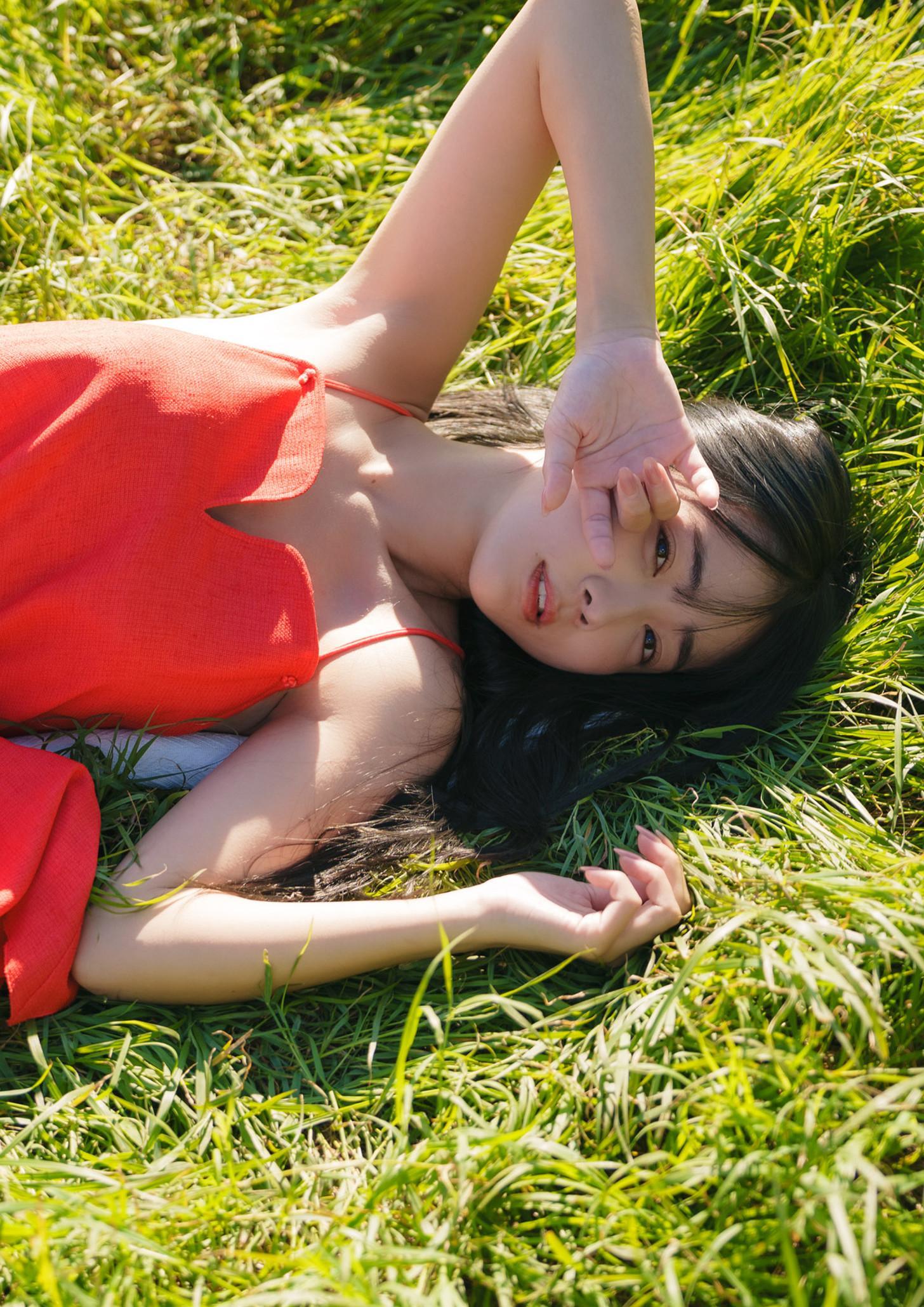 Amau Kisumi 天羽希純, 週プレ Photo Book 「もっと見せたいー続・きすみすきー」 Set.04(2)