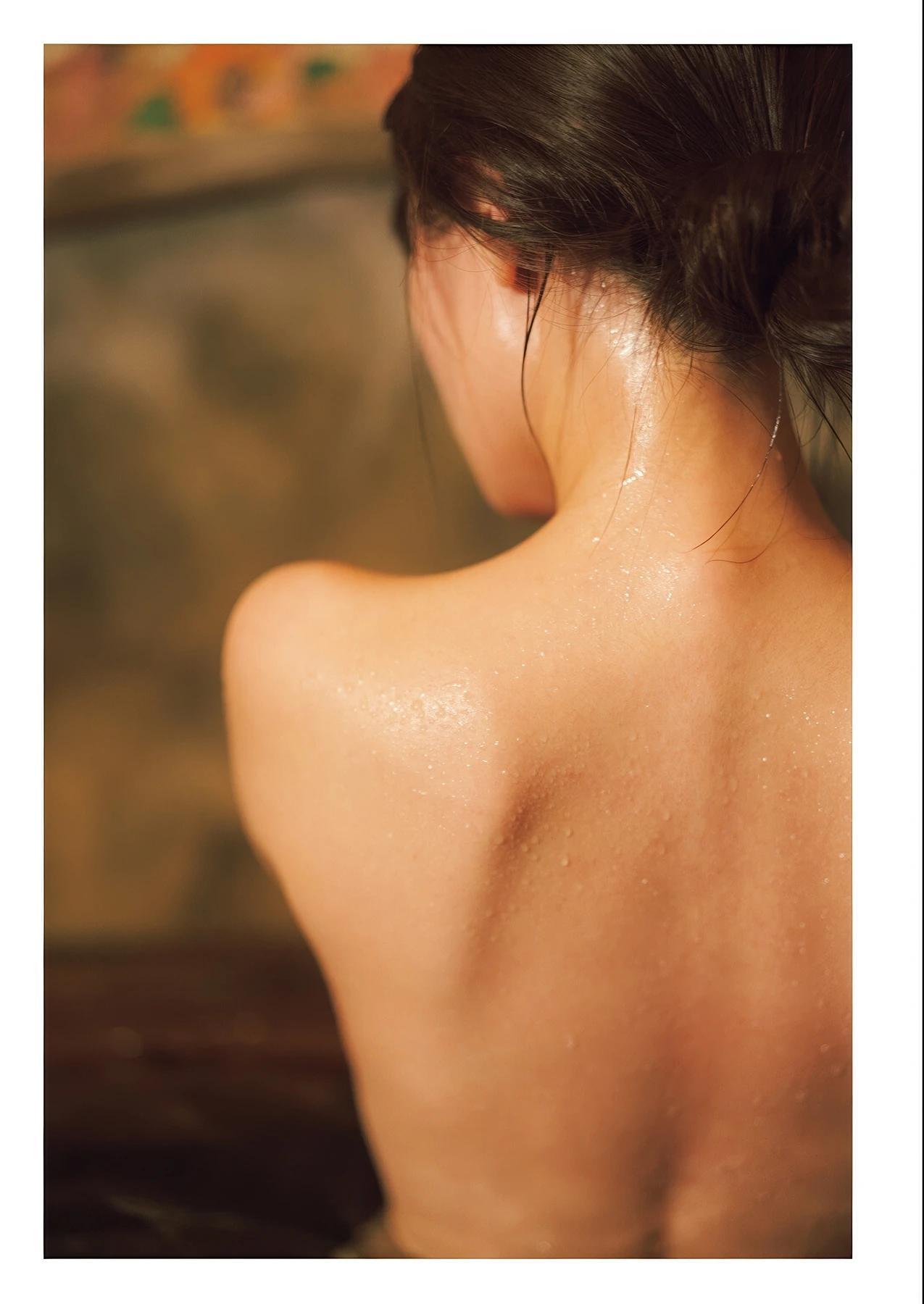 Rikako Aida 逢田梨香子, 写真集 「日々」 Set.03(32)