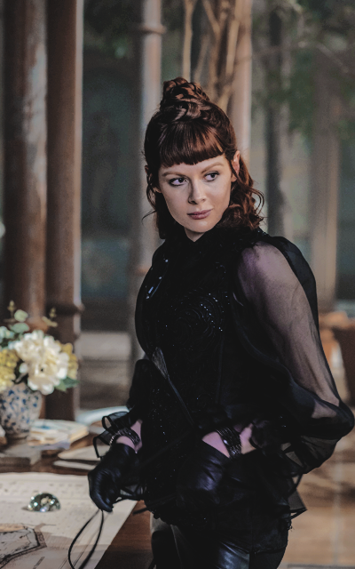 Emily Beecham GnbiiiRV_o