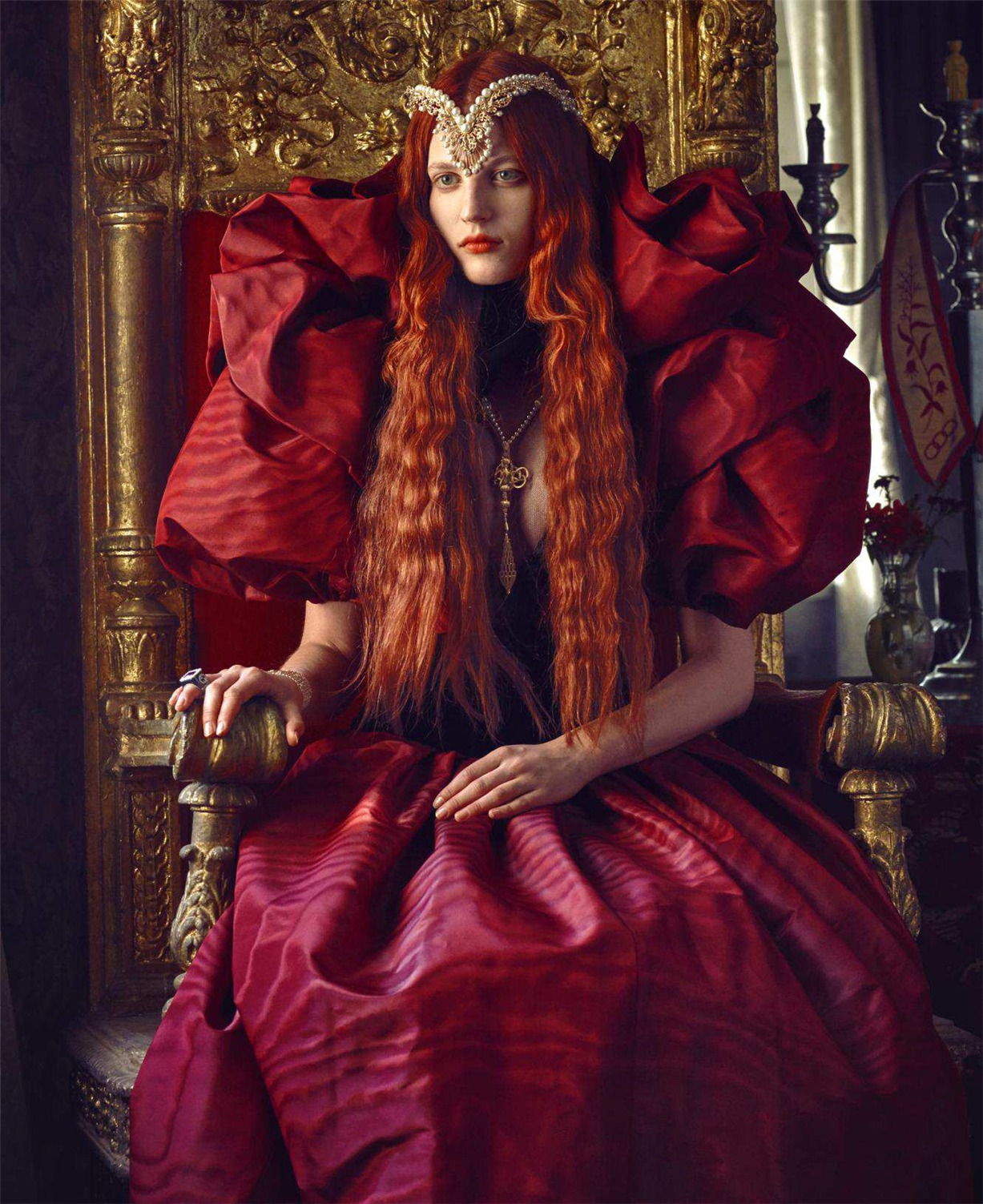 Мария, королева Шотландии и Елизавета I, королева Англии / Julia Banas and Lea Julian by Mark Seliger / Harper’s Bazaar US september 2018 Мария, королева Шотландии и Елизавета I, королева Англии / Julia Banas and Lea Julian by Mark Seliger / Harper’s Bazaar US september 2018