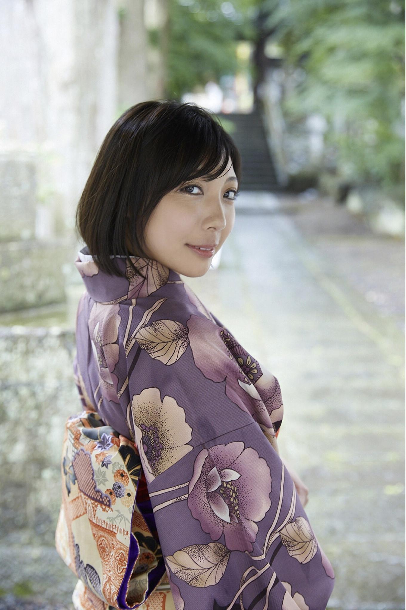 Marina Asakura 麻倉まりな, 写真集 「愛のマリーナ」 Set.01(2)