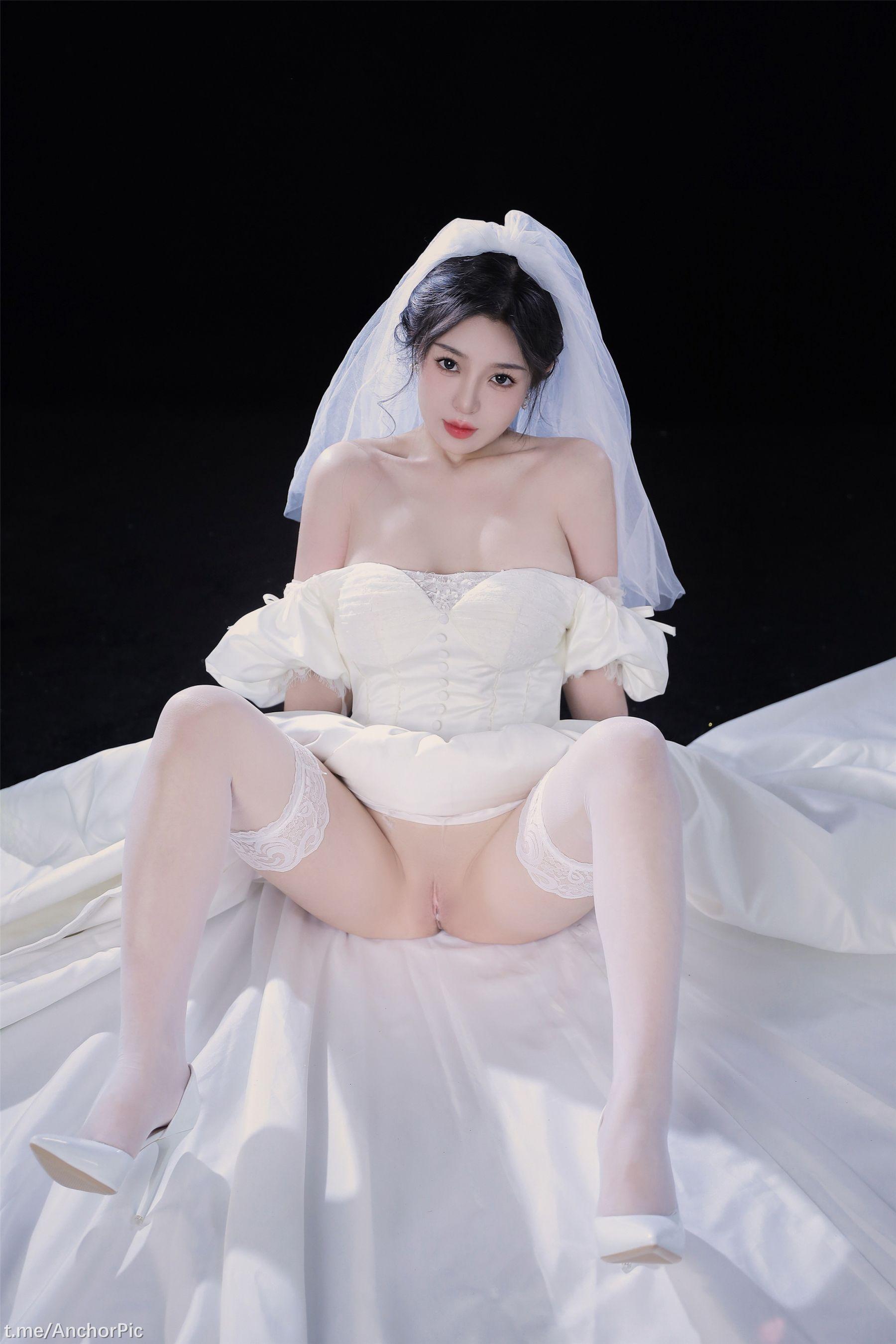 国模套图 桃暖酱《婚纱》(19)