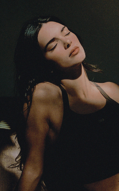 Kendall Jenner - Page 2 T2AB9bG4_o