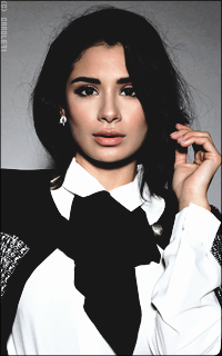 Diane Guerrero W6JEWuxh_o