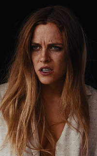 Riley Keough - Page 2 IhtsYnr1_o