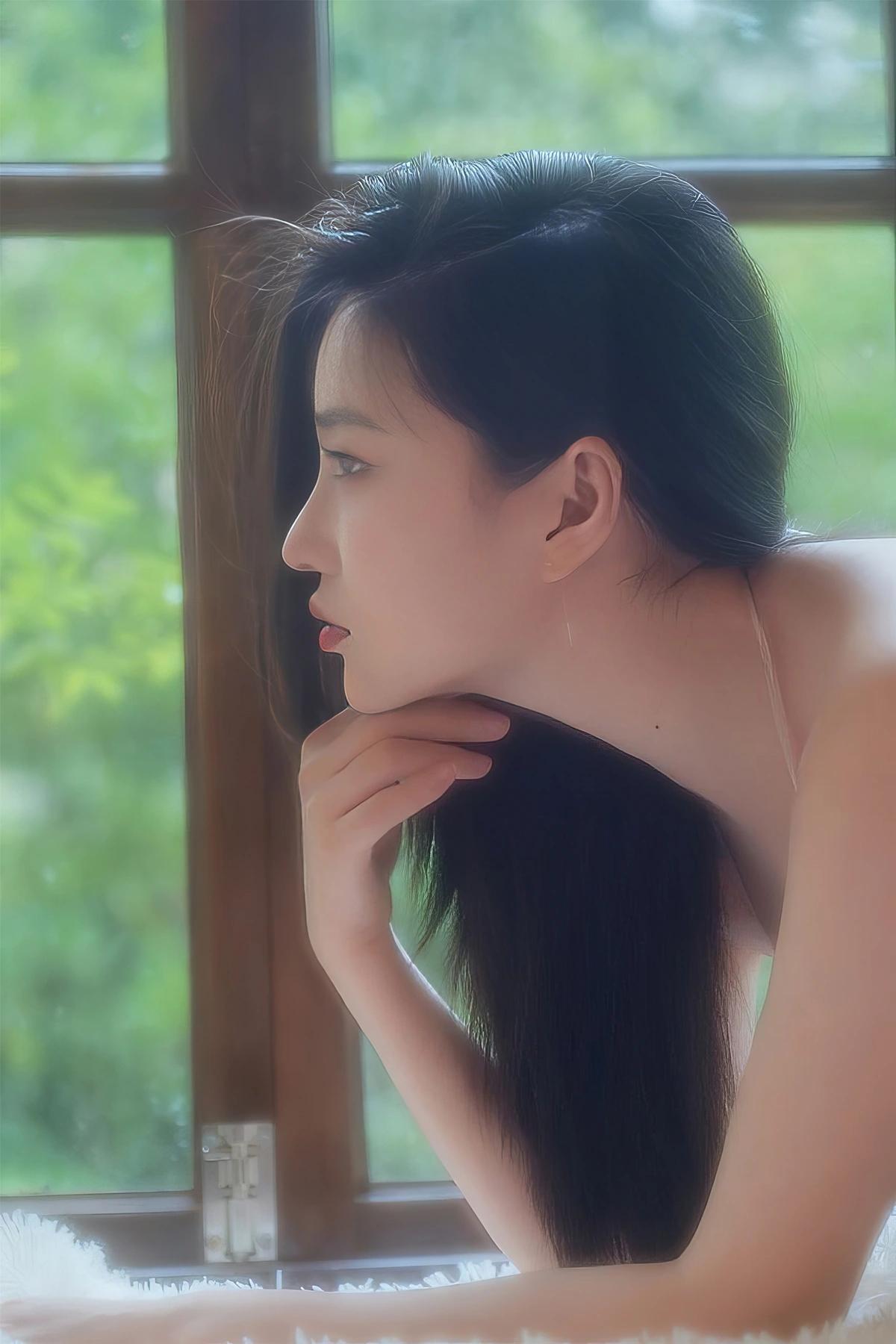年年Nnian, 写真集 窗前(30)