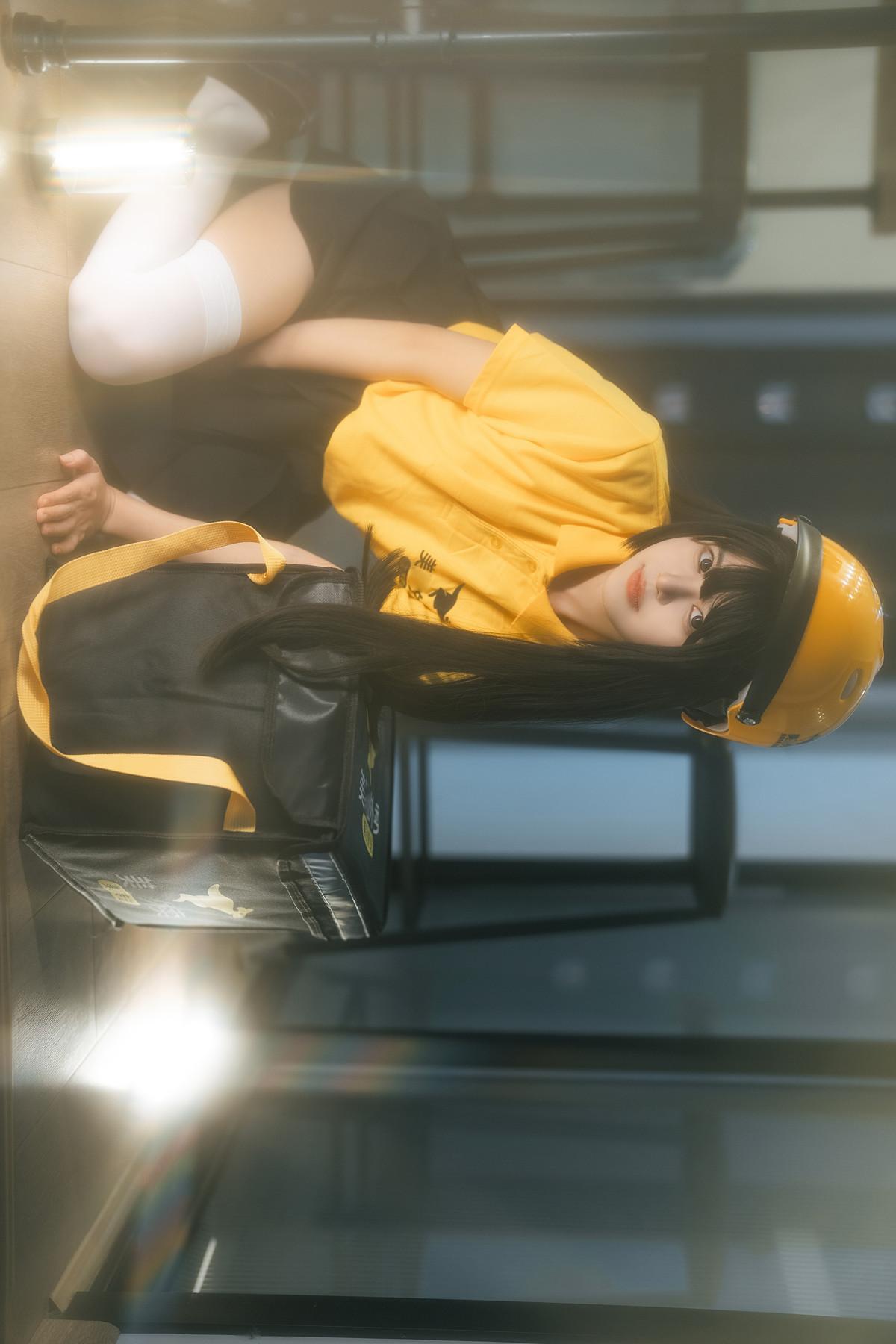 Cosplay Rua阮阮 外卖员 Delivery Girl(18)