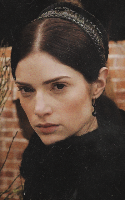 Janet Montgomery NPu6CQ9P_o