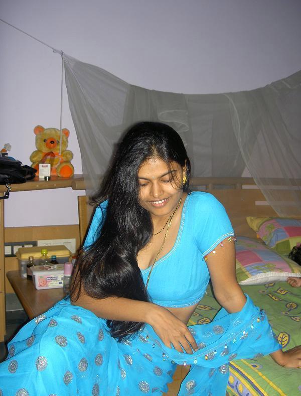 Desi housewife Aprita lets her brassiere slip while posing non nude(11)