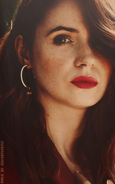 Karen Gillan W41t6PRn_o