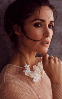 Rose Byrne MSxS3ex5_o