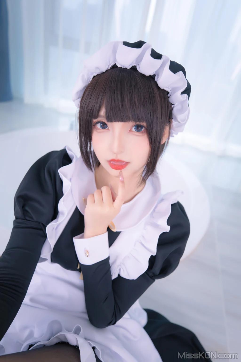 Coser@神楽坂真冬 Vol.086: 绝对企画-女仆主题《愛のラビリンス2》 (150 photos )
