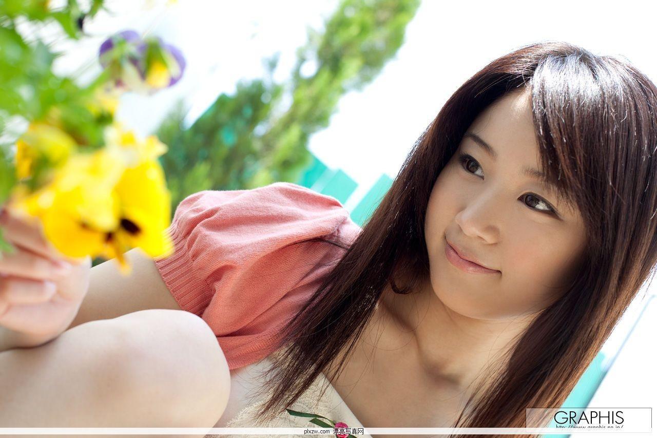 [日本Graphis写真] Gals No.207 Mahiro Aine(愛音美/爱音真寻) – Sweet Candy(2)