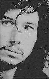 Adam Driver VM9k3COJ_o