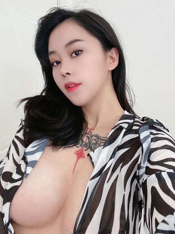 网红小范冰冰张贺玉Onlyfans私拍尺度图集6(18)