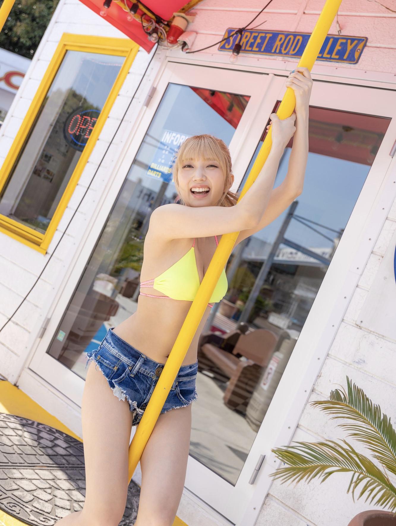 Mea Shimotsuki 霜月めあ, FLASHデジタル写真集 「Lady Player MEA」 Set.01(3)