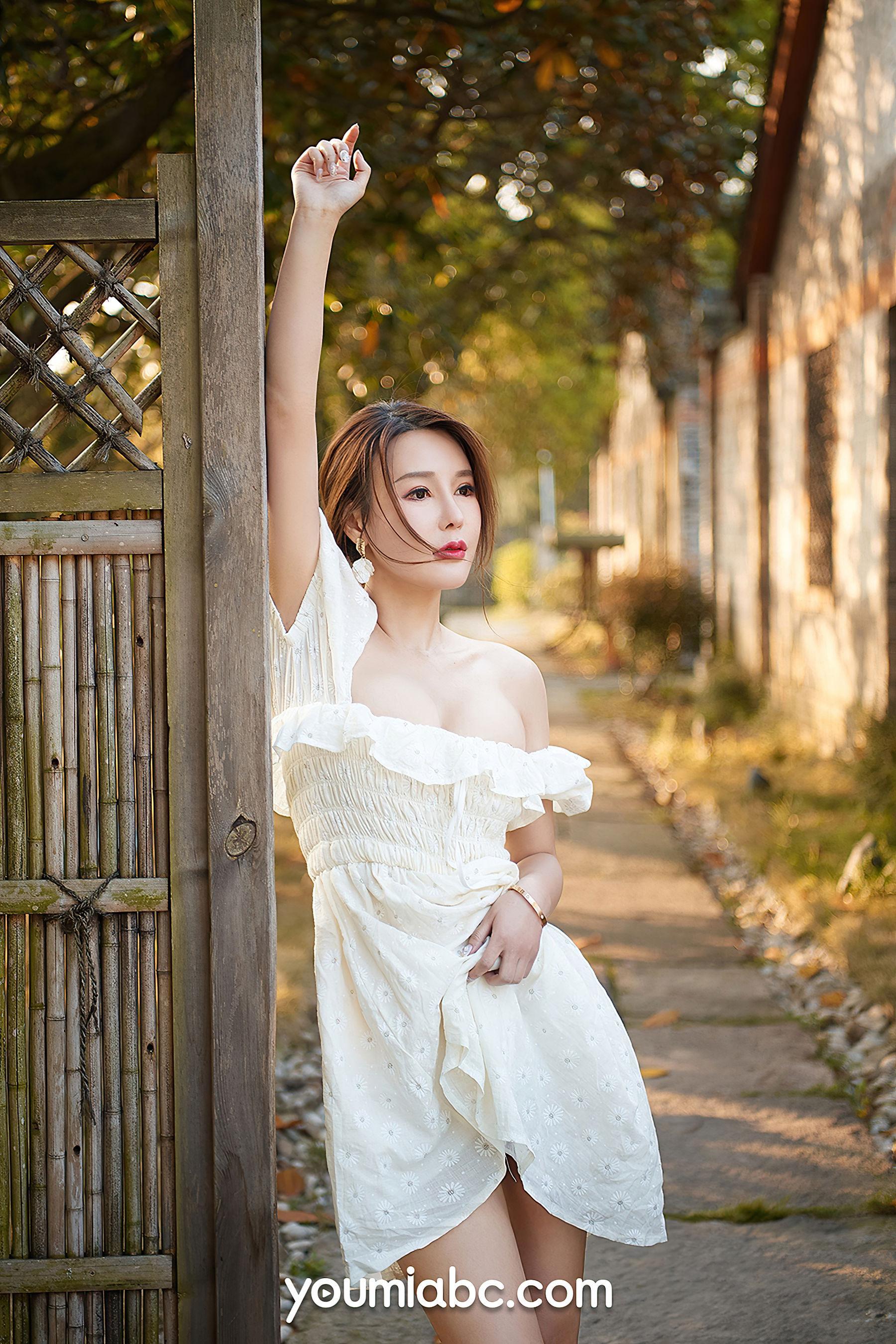 [尤蜜YouMi] 李多多 – 黄昏之恋 写真套图(4)