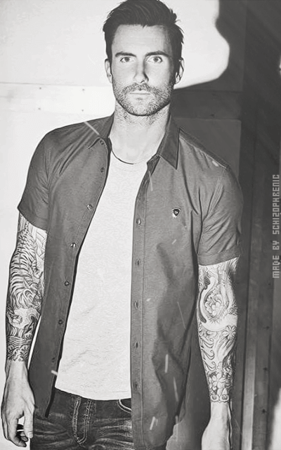 Adam Levine LQI9C7GA_o