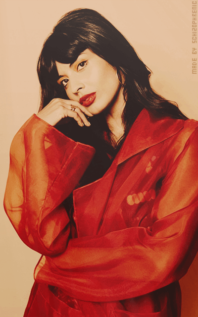 Jameela Jamil MjF2pMxX_o