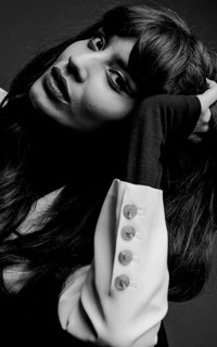 Jameela Jamil U9UVuAbK_o