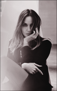 Angelina Jolie JAwnnUop_o