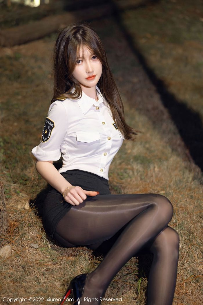 秀人网美桃酱韩国女兵制服写真(10)