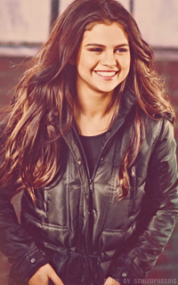 Selena Gomez R47GAXhB_o