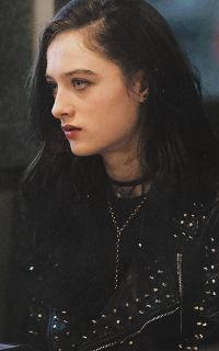 Raffey Cassidy Fv91VmRg_o