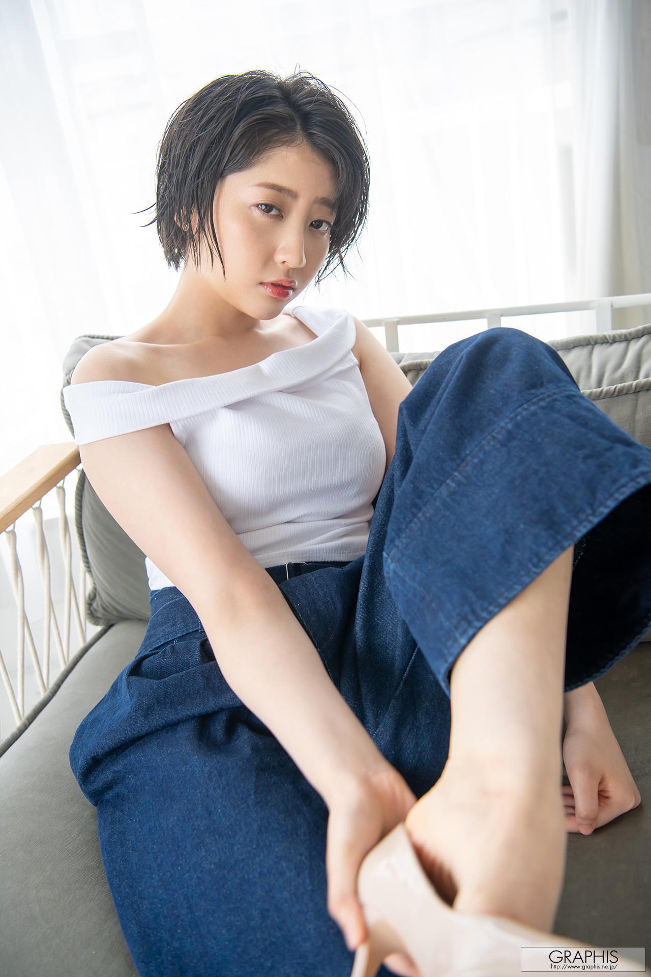Hibiki Natsume 夏目響, [Graphis] Gals 「Sounds Cute!!」 Vol.02(9)