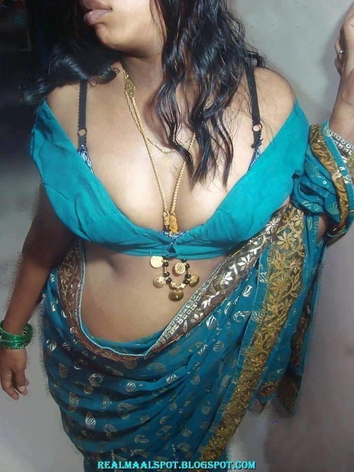 Sexy aunty in saree sex-7542