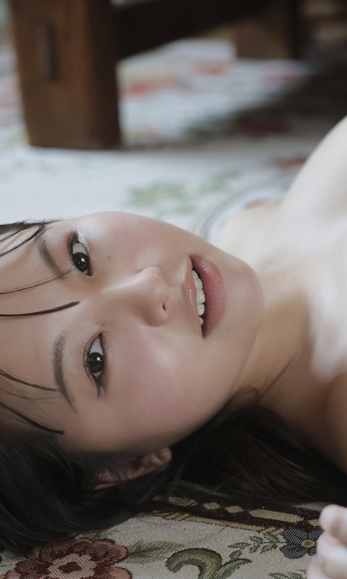Yuzuha Hongo 本郷柚巴, 写真集 「NEW ME ～prologue～」 Set.01(10)