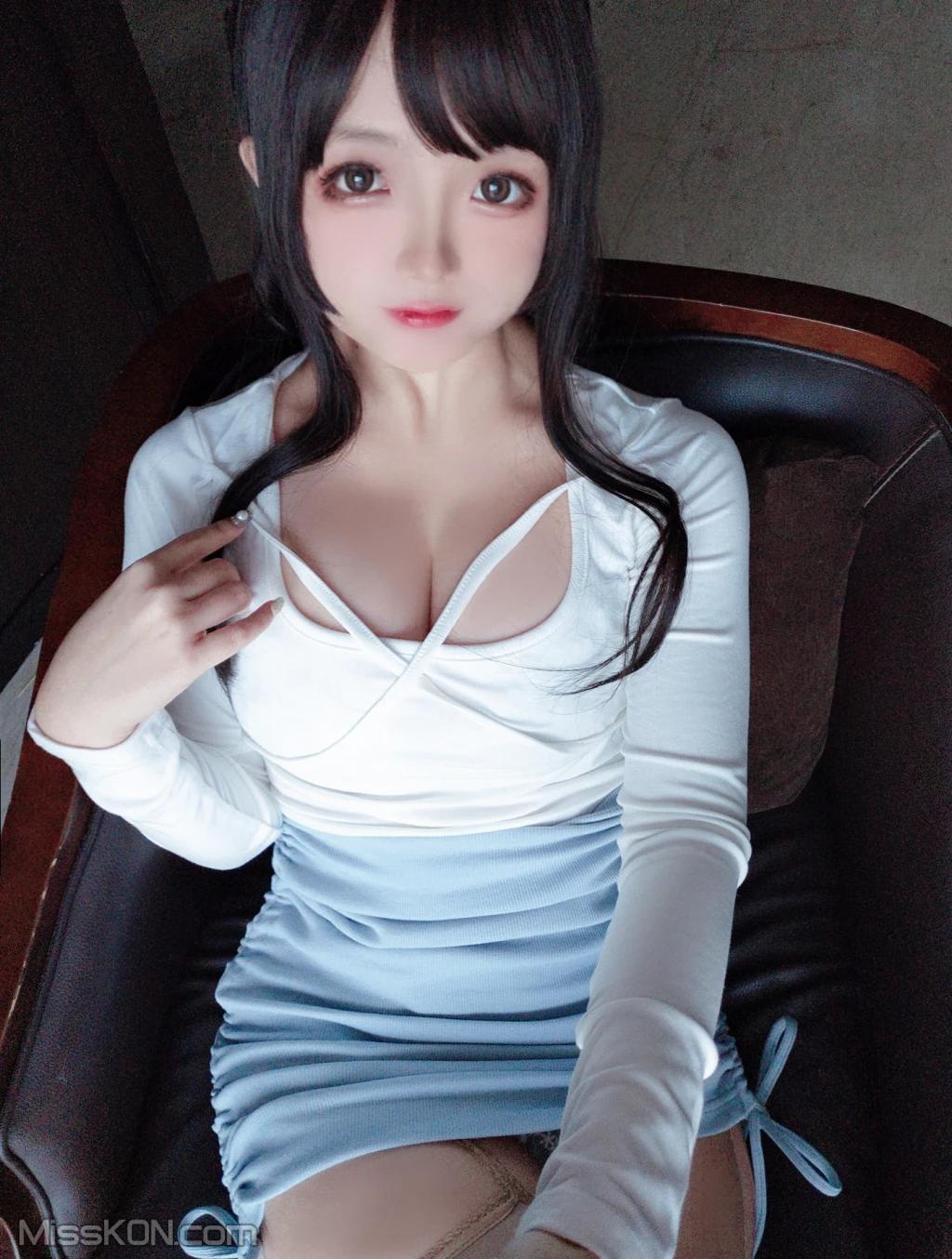 Coser@日奈娇: 包臀裙秘书 (110 photos)(90)