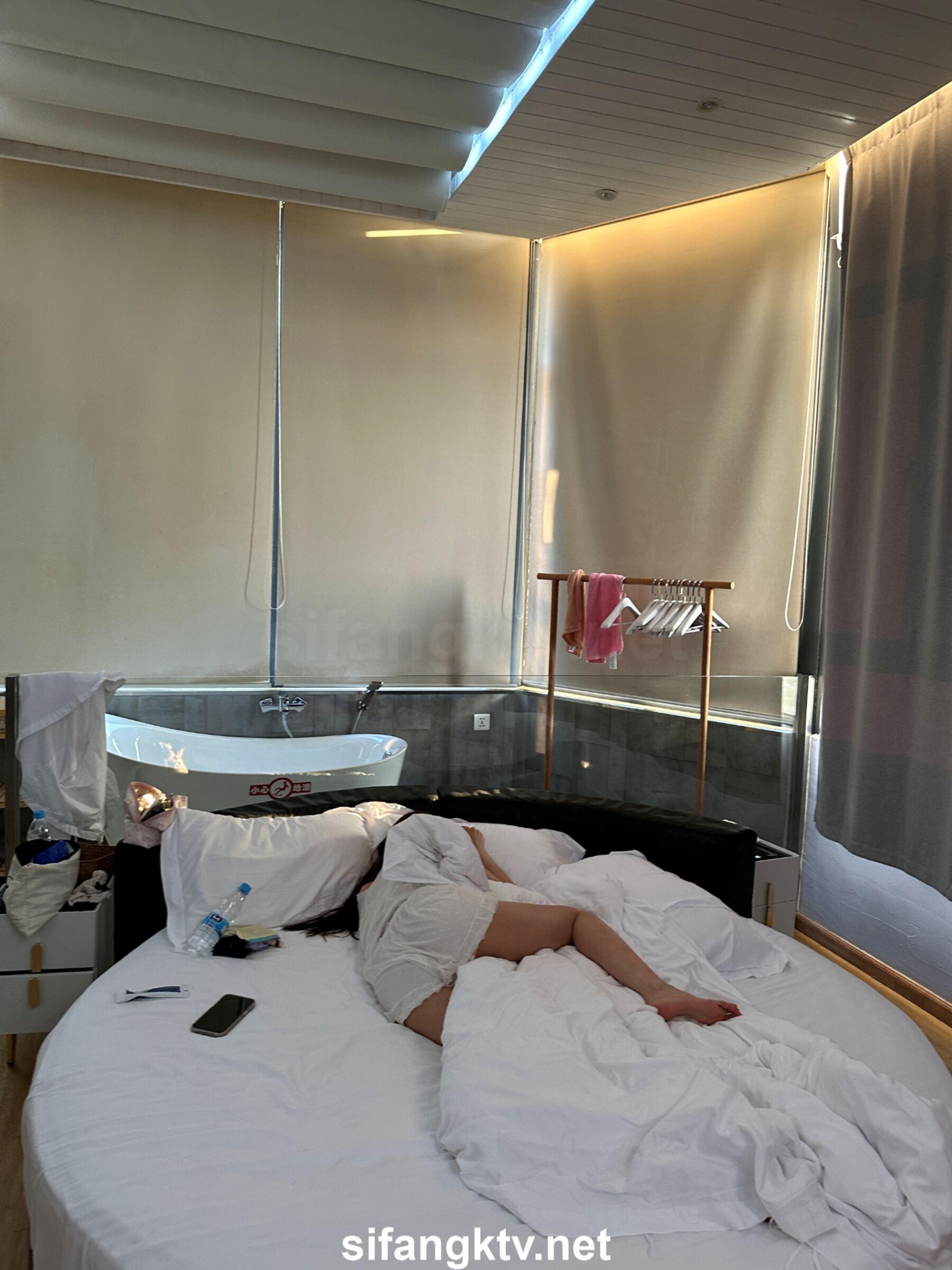希威社 国模小初大尺度人体私拍套图(558)