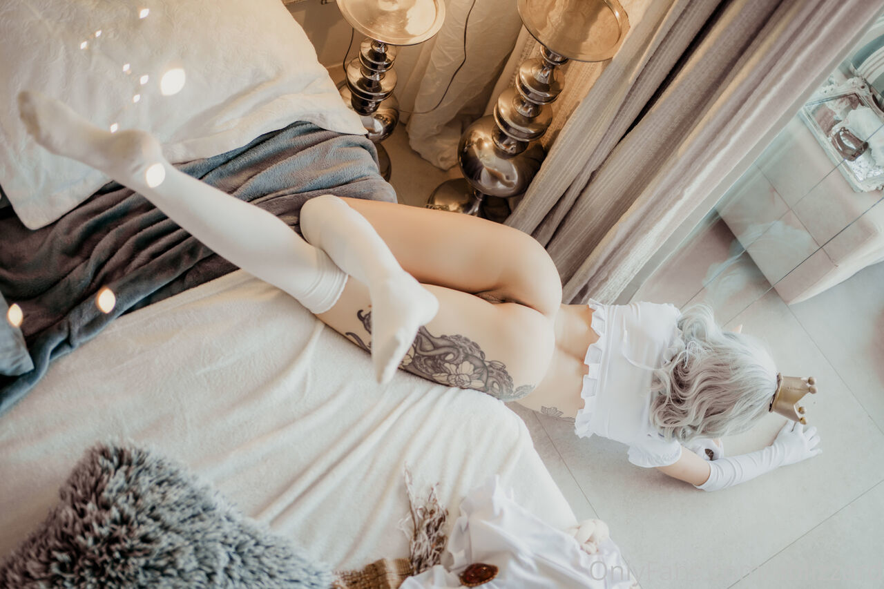 Amanda Welp - Booette