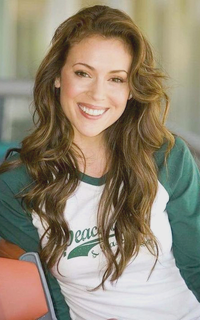 Alyssa Milano PtSos4oC_o