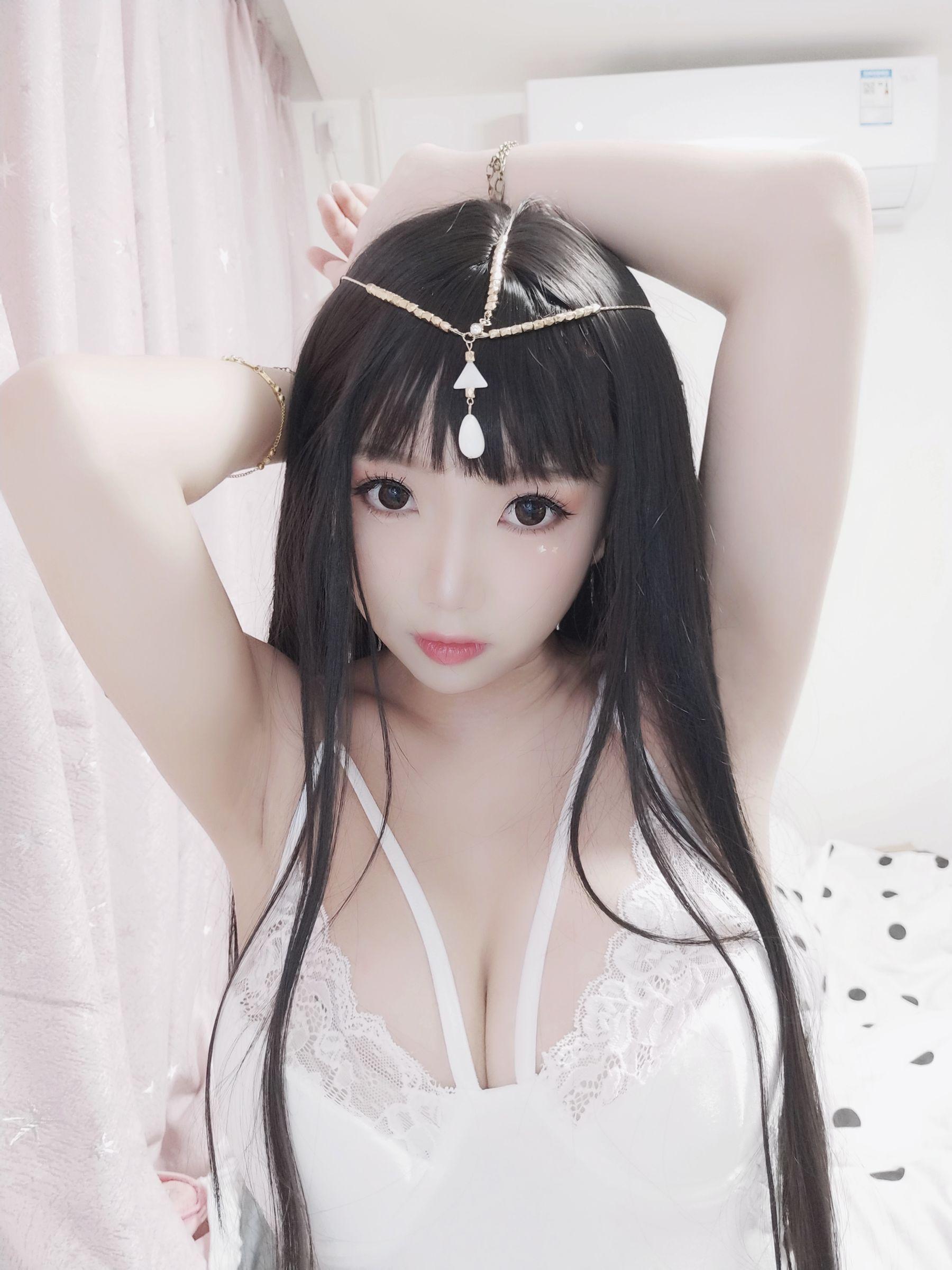 白嫩美少女鬼畜瑶 《白色埃及瑶》 写真集(12)