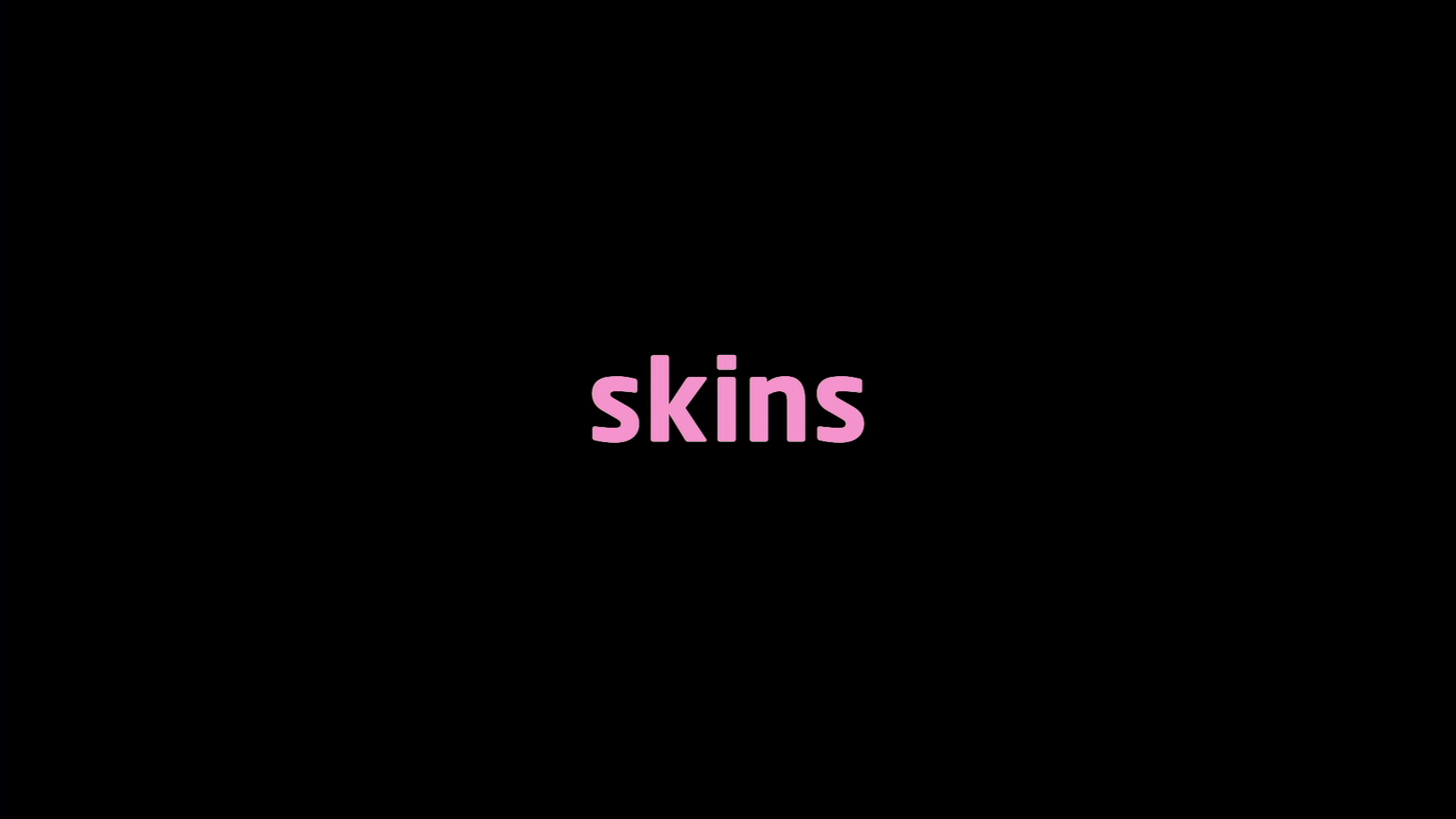 Skin слова. Скинс надпись. Скины надпись. Skins логотип. Молокосос лого.