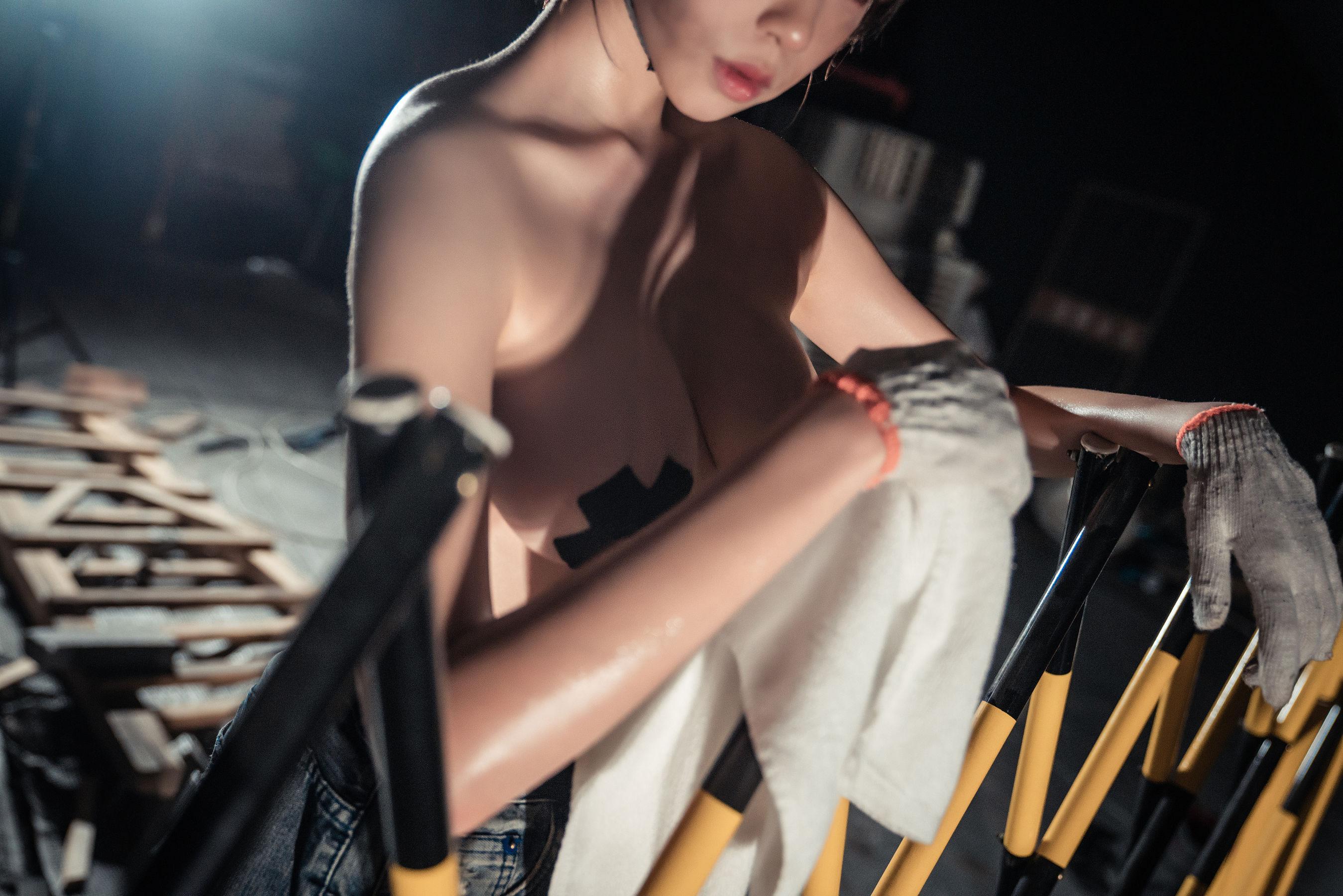 [Cosplay] 奈汐酱nice – 咱们工人有力量 写真集(28)